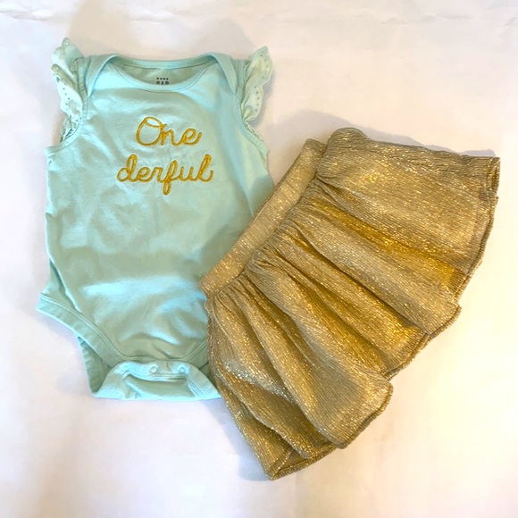 Gap Custom embroidered “one derful” 2 piece set - Picture 2 of 6